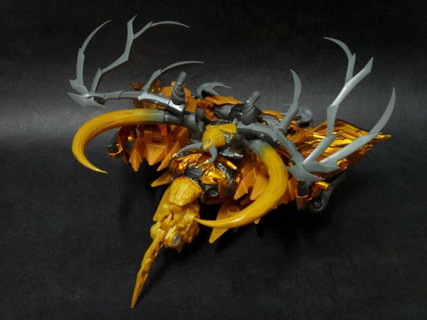 transformer that turns into a dragon